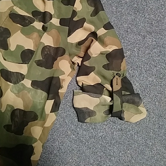 Blouse - Picture 2 of 4